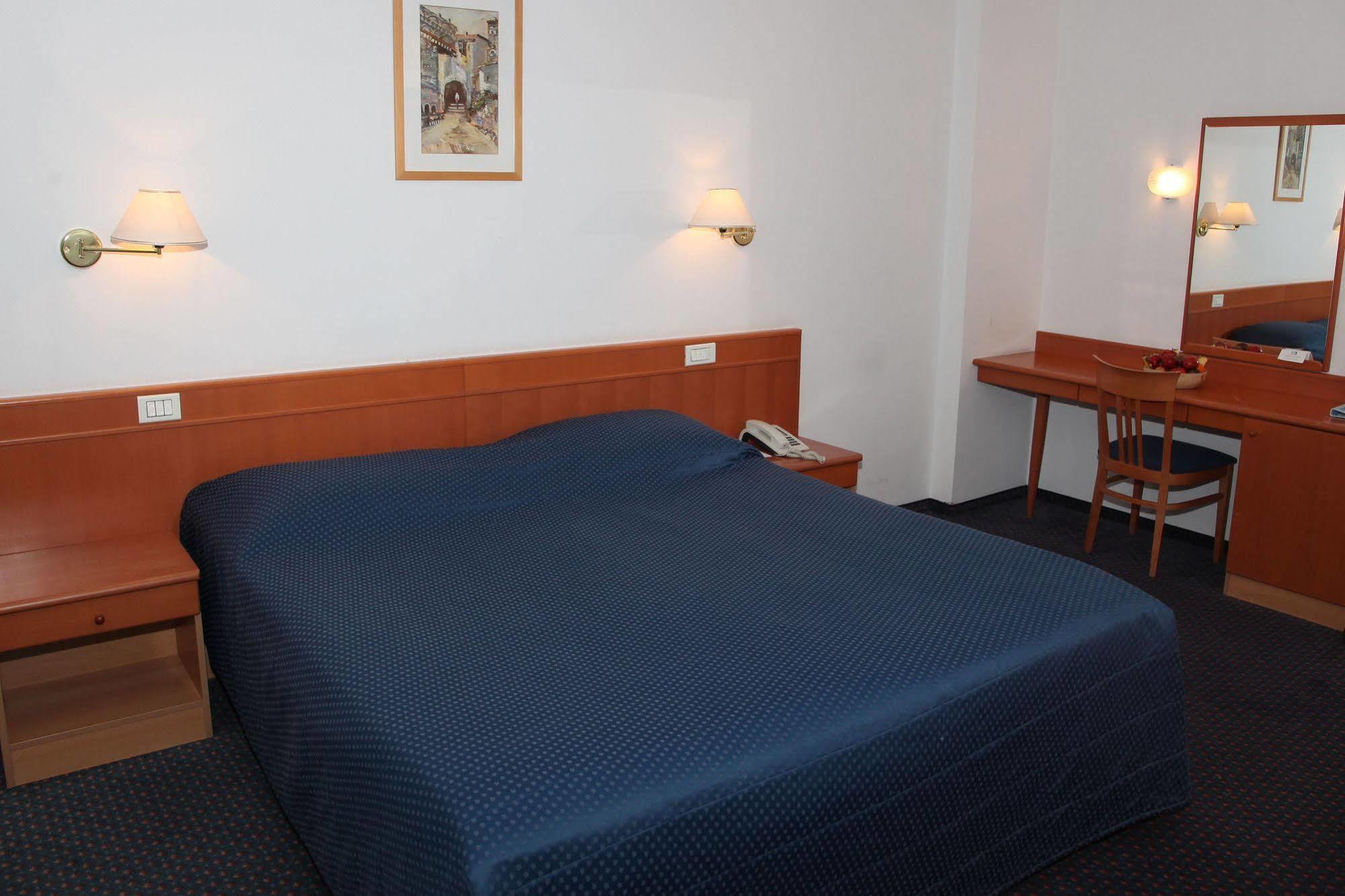Hotel Grand קופר מראה חיצוני תמונה