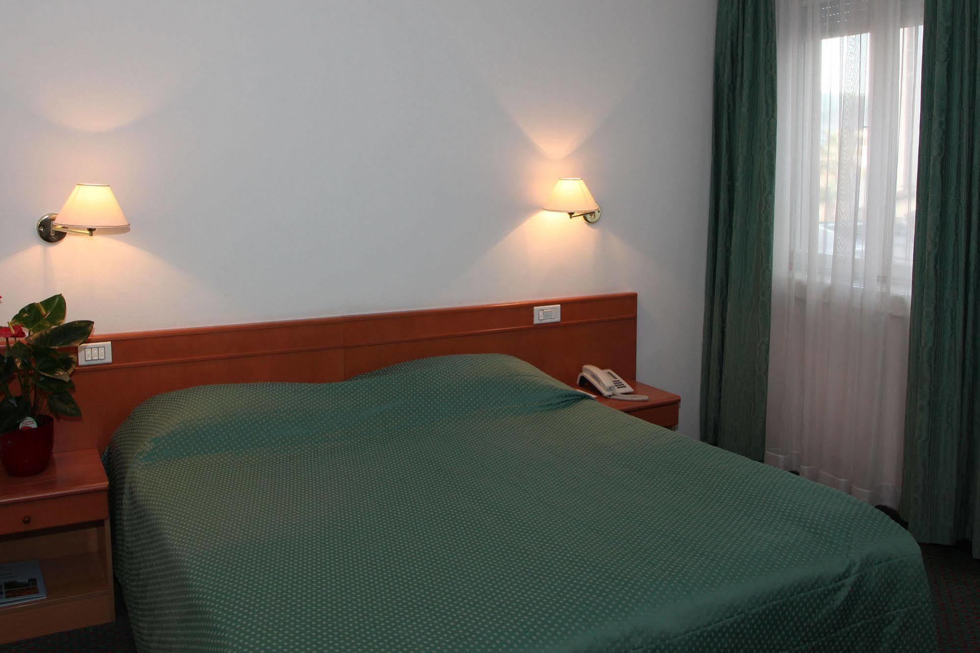 Hotel Grand קופר מראה חיצוני תמונה